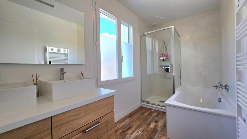 Maison - 170 m² - 6 pièces