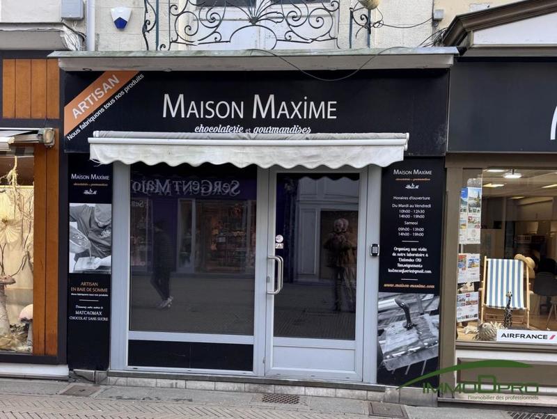 Local commercial - 130 m² - 4 pièces