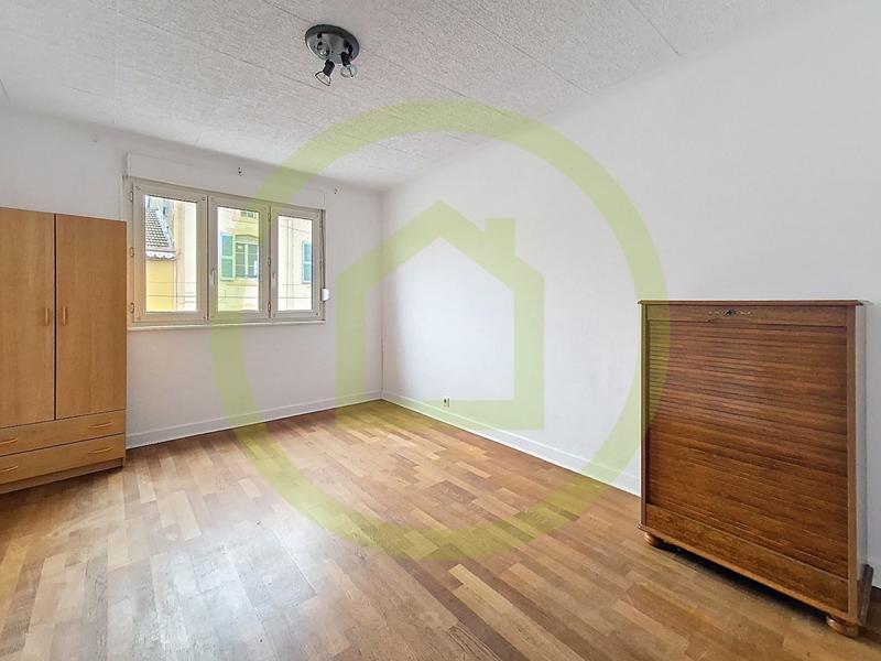 Maison - 111 m² - 7 pièces