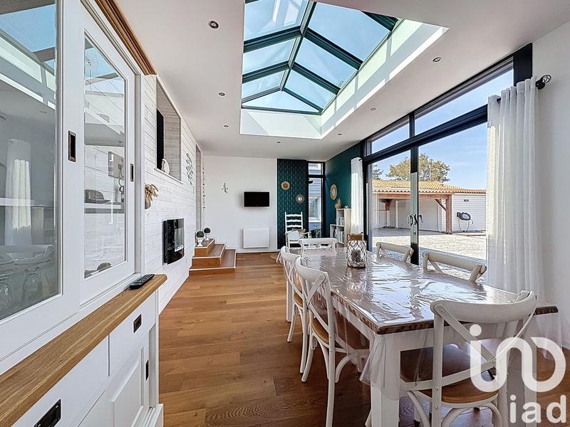 Maison - 185 m² - 8 pièces