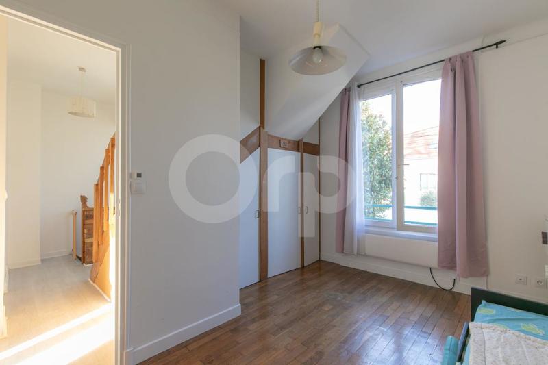 Maison - 87 m² - 4 pièces