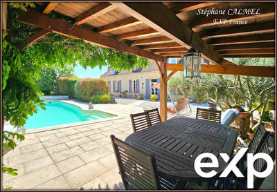 Maison - 305 m² - 14 pièces