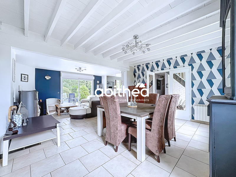 Maison - 188 m² - 8 pièces