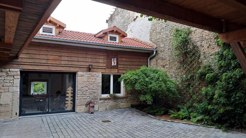 Maison - 205 m² - 7 pièces