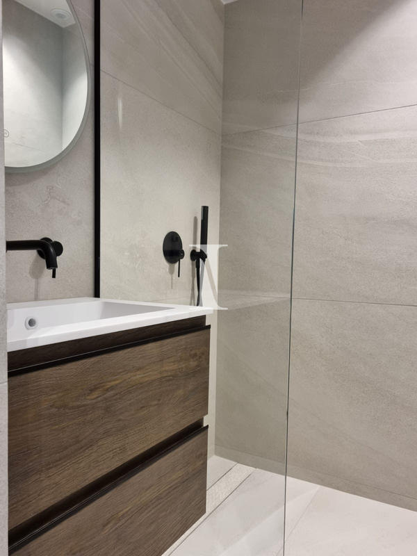 Appartement - 110 m² - 4 pièces