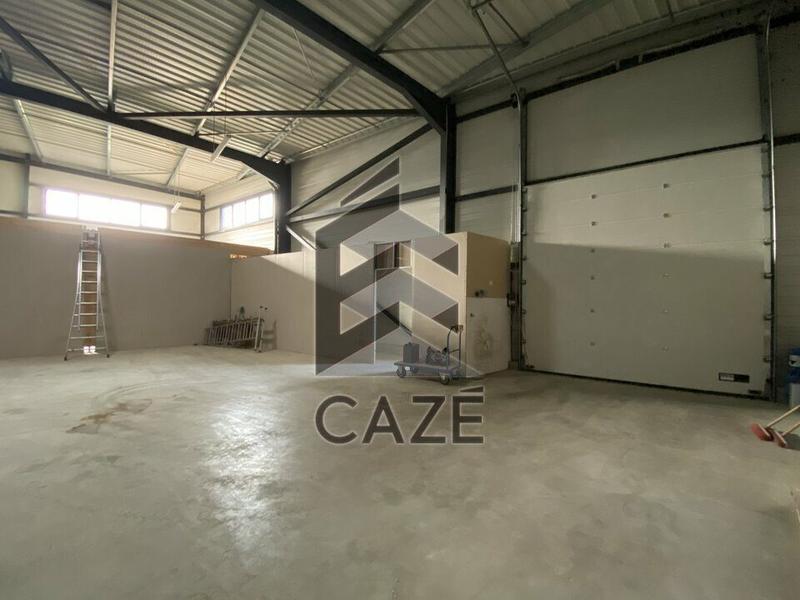 Local d'activités - 221 m²