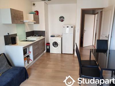 Chambre - 9 m² - 1 pièce