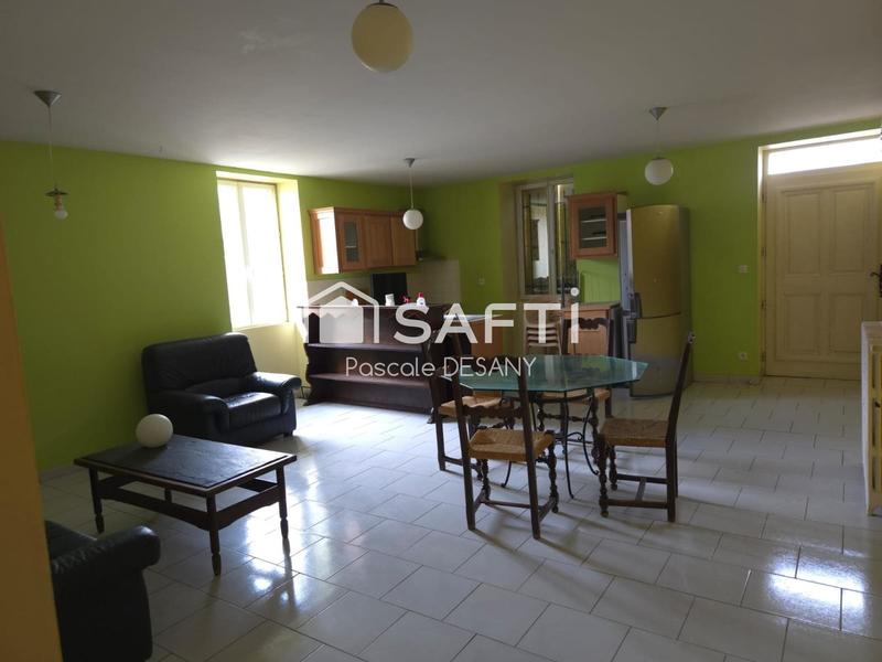 Local commercial - 1 600 m² - 35 pièces