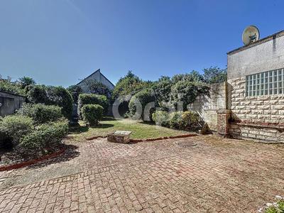 Maison - 85 m² - 5 pièces