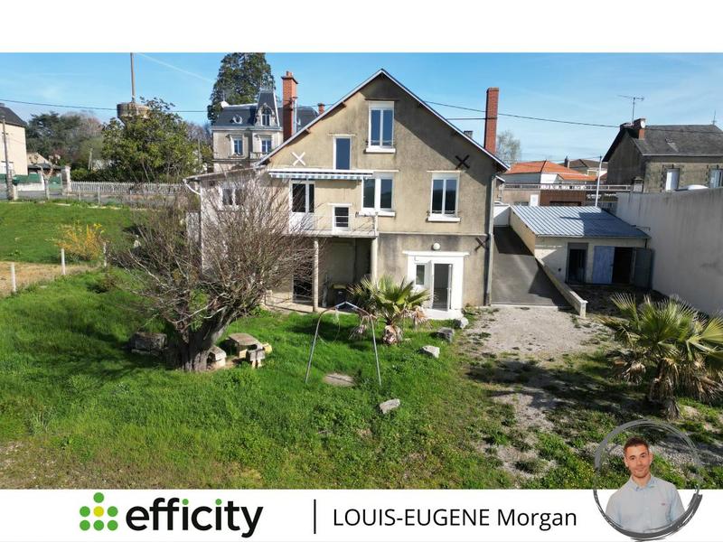 Maison - 181 m² - 9 pièces