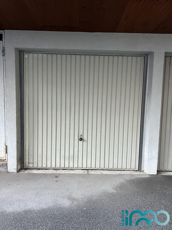 Parking / Garage - 20 m²