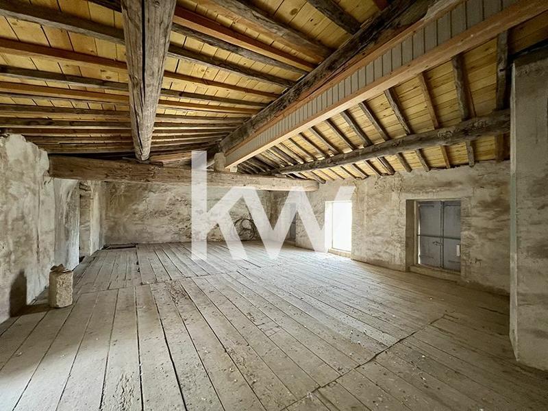 Maison - 280 m² - 5 pièces