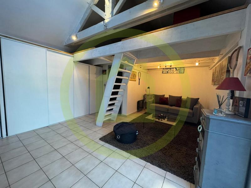 Maison - 224 m² - 7 pièces