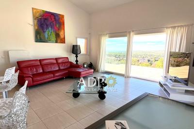 Maison - 140 m² - 4 pièces