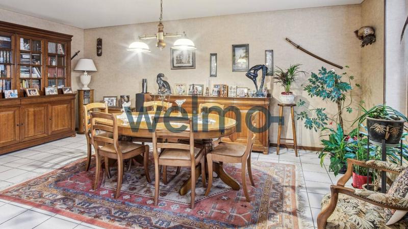 Maison - 390 m² - 7 pièces