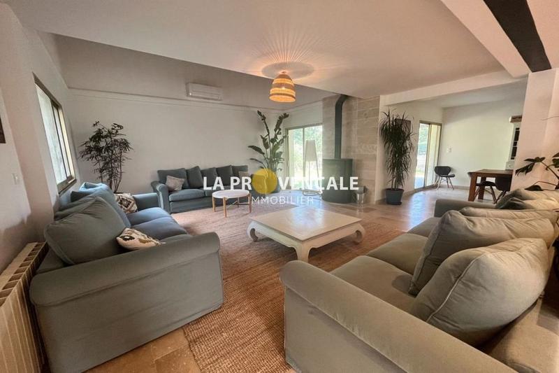 Maison traditionnelle - 200 m² - 7 pièces