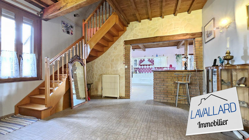 Maison ancienne - 350 m² - 6 pièces