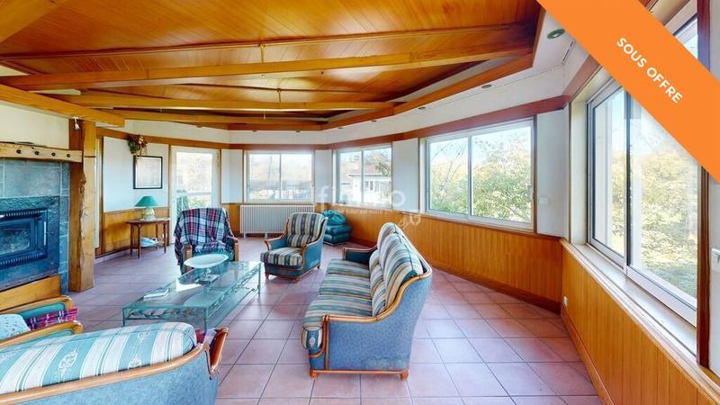 Demeure - 200 m² - 9 pièces