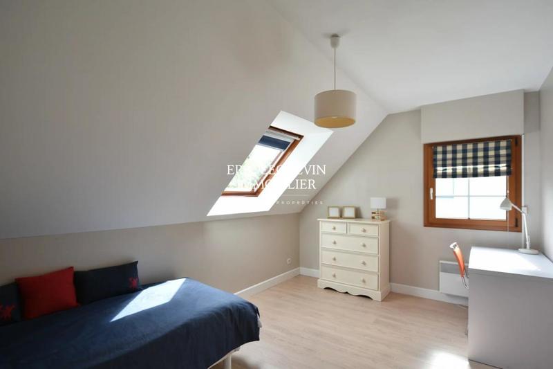 Villa - 200 m² - 8 pièces