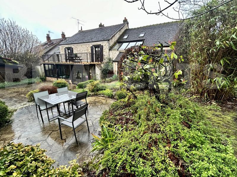 Briarde - 213 m² - 10 pièces