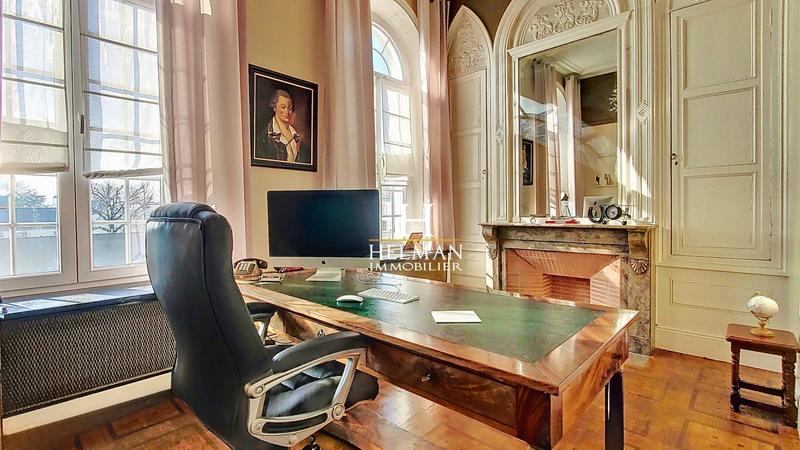 Maison - 316 m² - 12 pièces