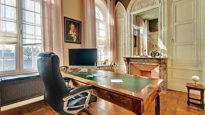 Maison - 316 m² - 12 pièces