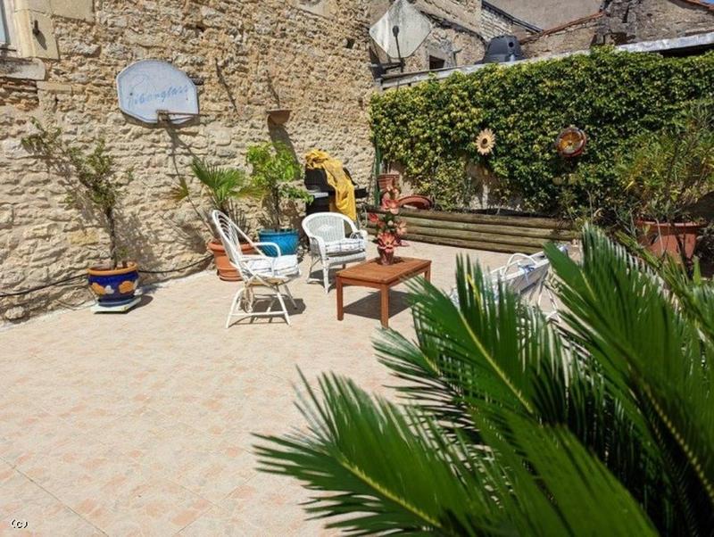 Maison - 212 m² - 7 pièces