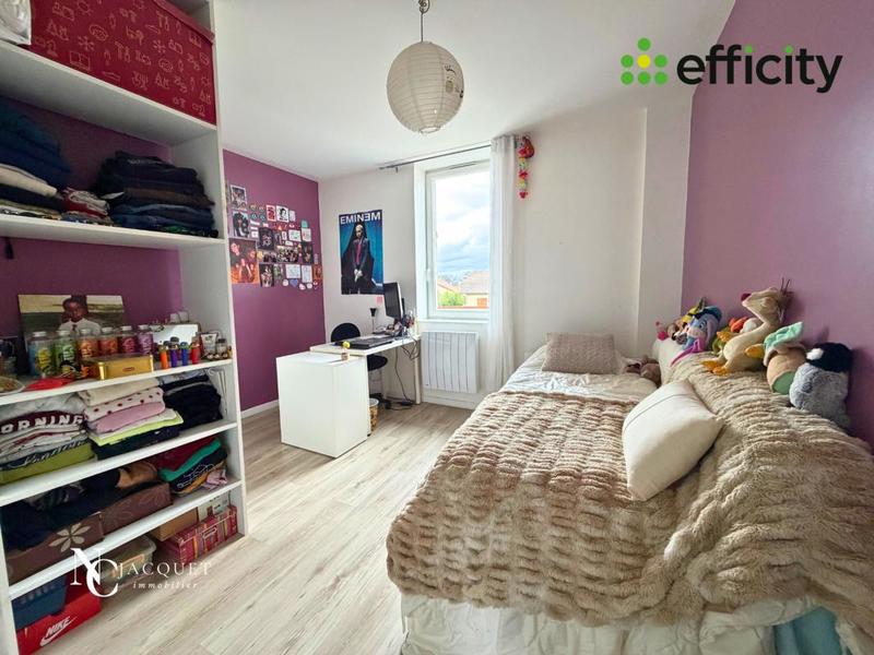 Maison - 95 m² - 5 pièces