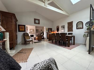 Maison - 152 m² - 6 pièces