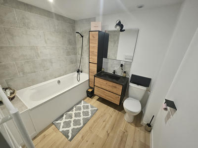 Maison - 90 m² - 7 pièces