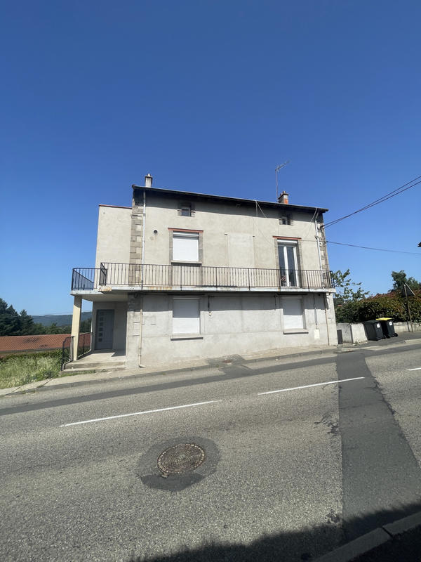 Immeuble - 210 m² - 9 pièces