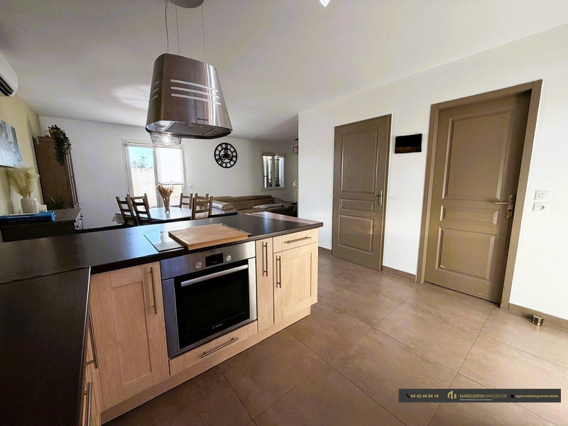 Maison - 94 m² - 5 pièces