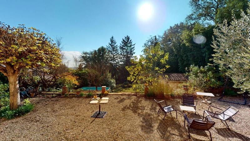 Maison - 280 m² - 7 pièces