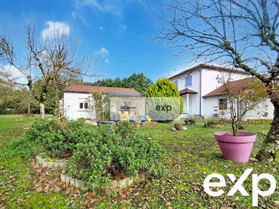 Maison - 250 m² - 13 pièces