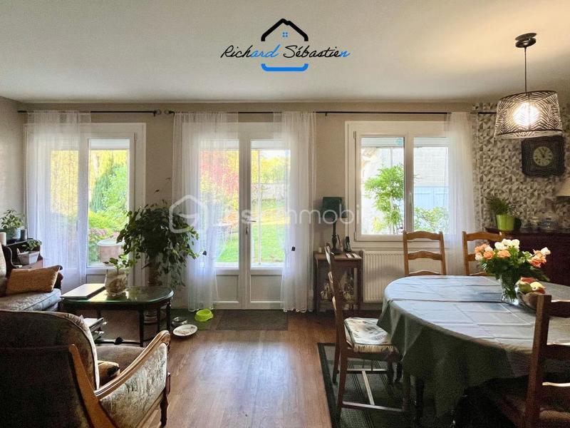 Maison de ville - 250 m² - 10 pièces