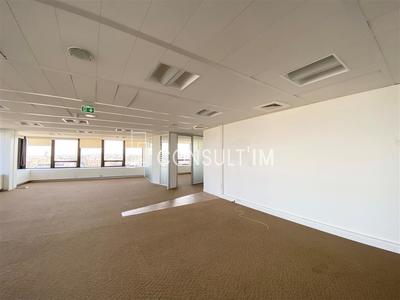 Bureau - 390 m²