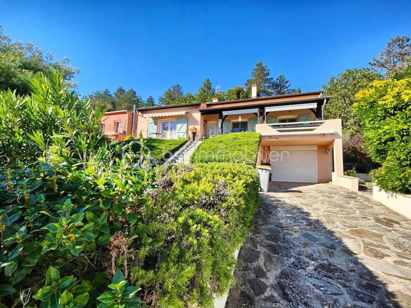 Villa - 106 m² - 5 pièces