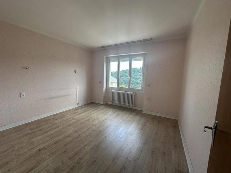 Maison de ville - 181 m² - 9 pièces