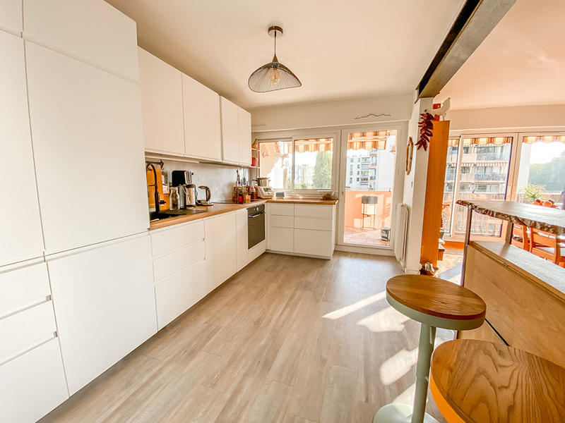 Appartement - 81 m² - 3 pièces