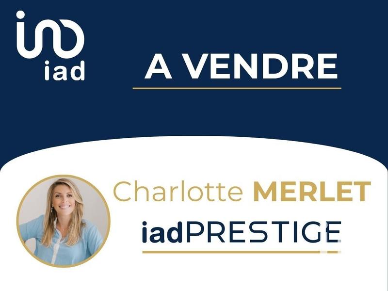 Maison - 270 m² - 10 pièces