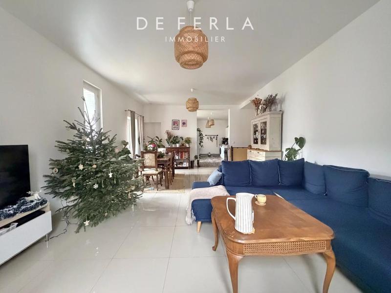 Maison - 362 m² - 15 pièces