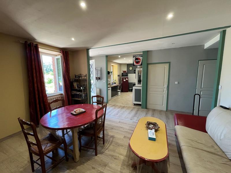 Maison - 94 m² - 5 pièces