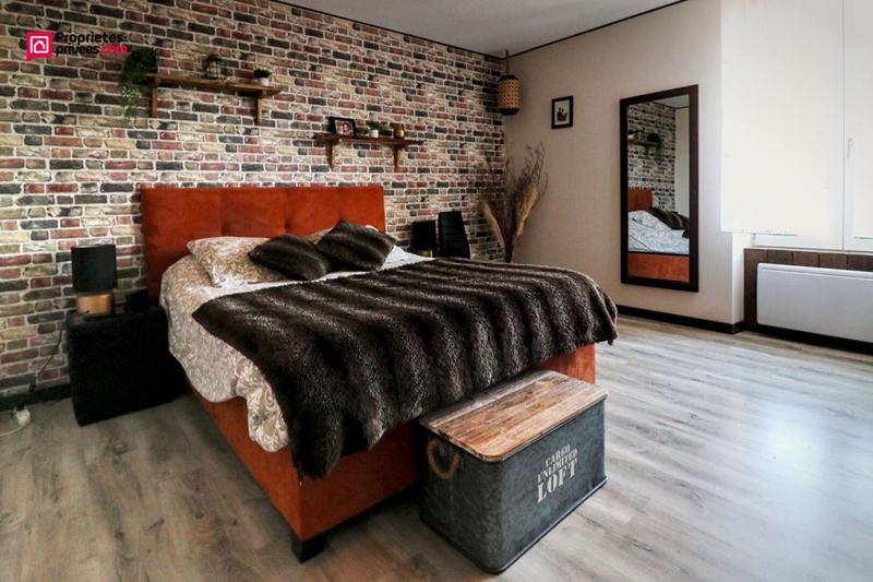 Maison - 232 m² - 7 pièces