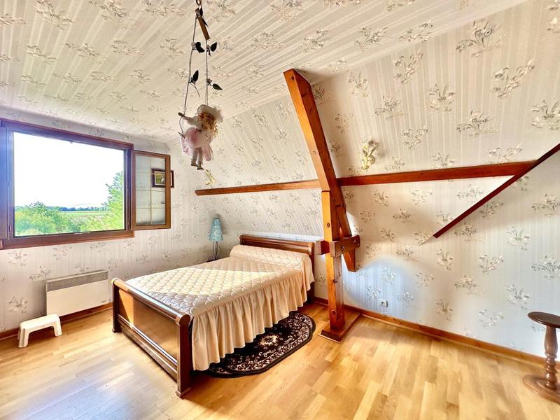 Maison - 195 m² - 6 pièces