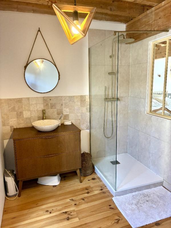 Maison en pierre - 216 m² - 8 pièces