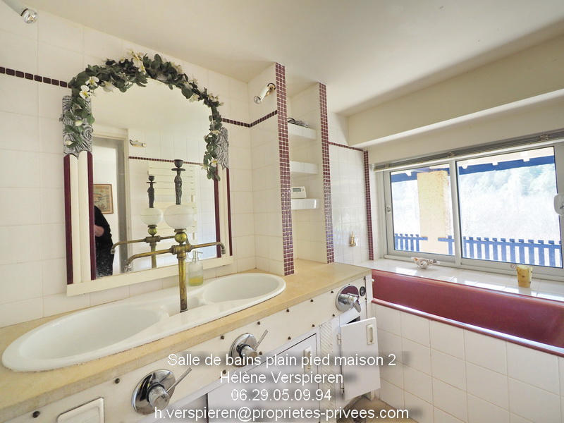 Maison - 303 m² - 19 pièces