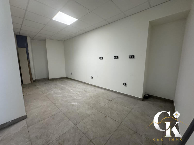 Local commercial - 36 m² - 2 pièces