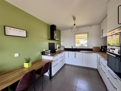 Maison - 88 m² - 4 pièces