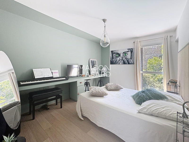 Maison contemporaine - 189 m² - 8 pièces