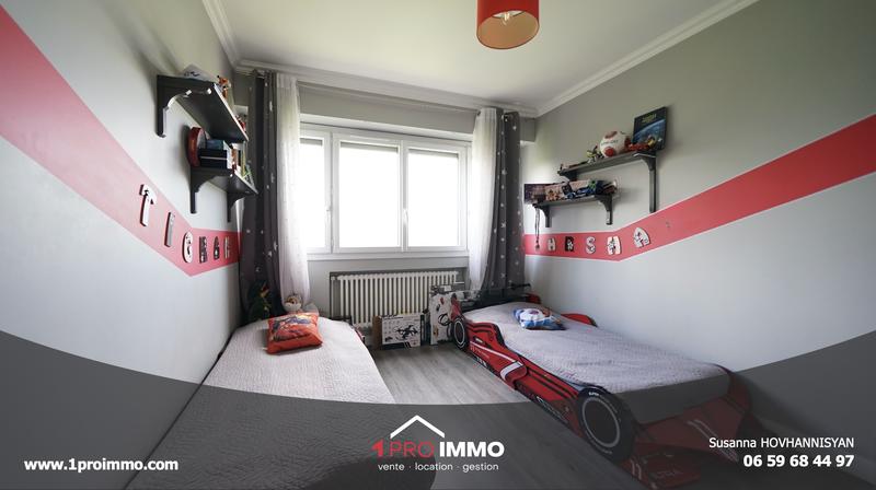 Appartement - 90 m² - 4 pièces